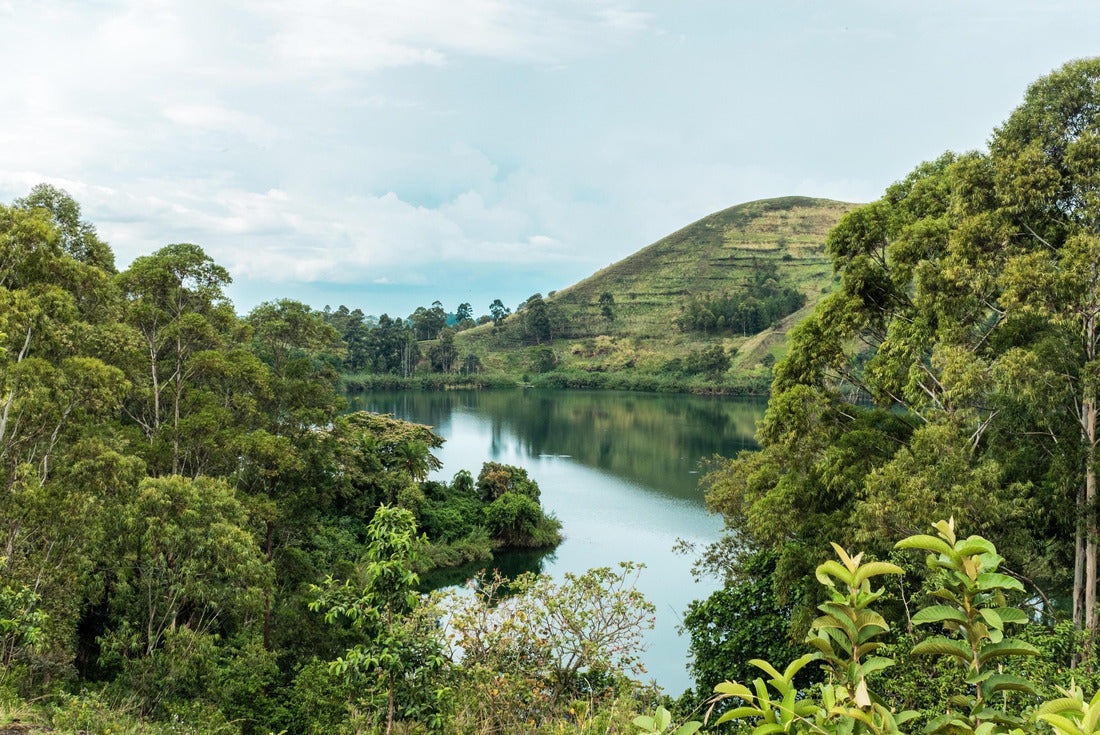 crater lake and mountains in Fort Portal, Uganda 2000pc Puzzle