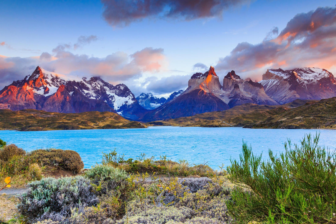 Torres Del Paine National Park, Chile. Sunrise at Lake Pehoe 2000pc Puzzle