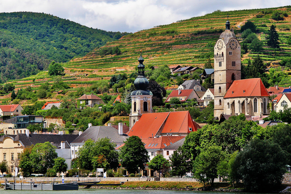 Krems an der Donau in the federal state of Lower Austria, Wachauer Valley, Austria 2000pc Puzzle