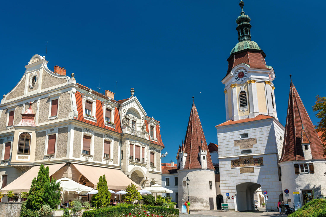 Steiner Tor, a 15th-century gate in the city of Krems an der Donau, in Austria's Wachau Valley 2000pc Puzzle