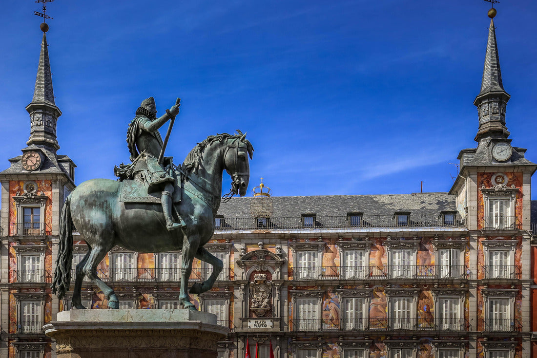 the famous Plaza Mayor with statue, Madrid, Spain 2000pc Puzzle