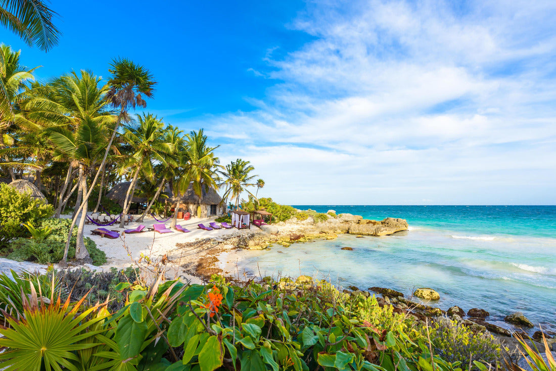 Relaxing in the paradisiacal seaside resort with turquoise waters of the Caribbean Sea in Tulum, near Cancun, Riviera Maya, tropical vacation destination, Mexico 2000pc Puzzle