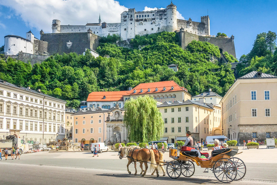 Beautiful the historic city of Salzburg with traditional horse-drawn carriage and famous Hohensalzburg Fortress on a hill on a sunny day with blue sky and clouds in summer 2000pc Puzzle