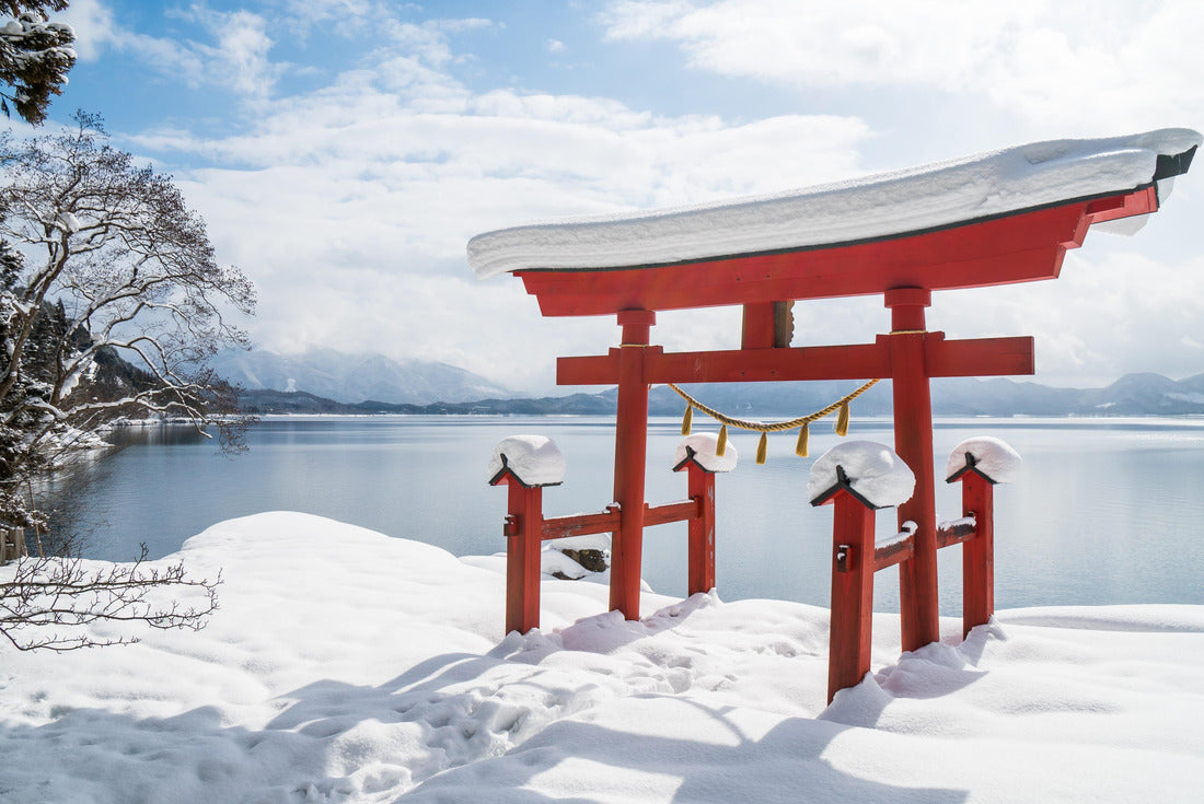 A red Japanese torii in front of Lake Tazawa, Akita Prefecture, Japan 2000pc Puzzle