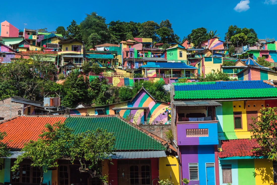 Noah Jigsaw Puzzle Panoramic shot of Kalisari Rainbow Village in Semarang, Central Java, Indonesia 2000 pieces
