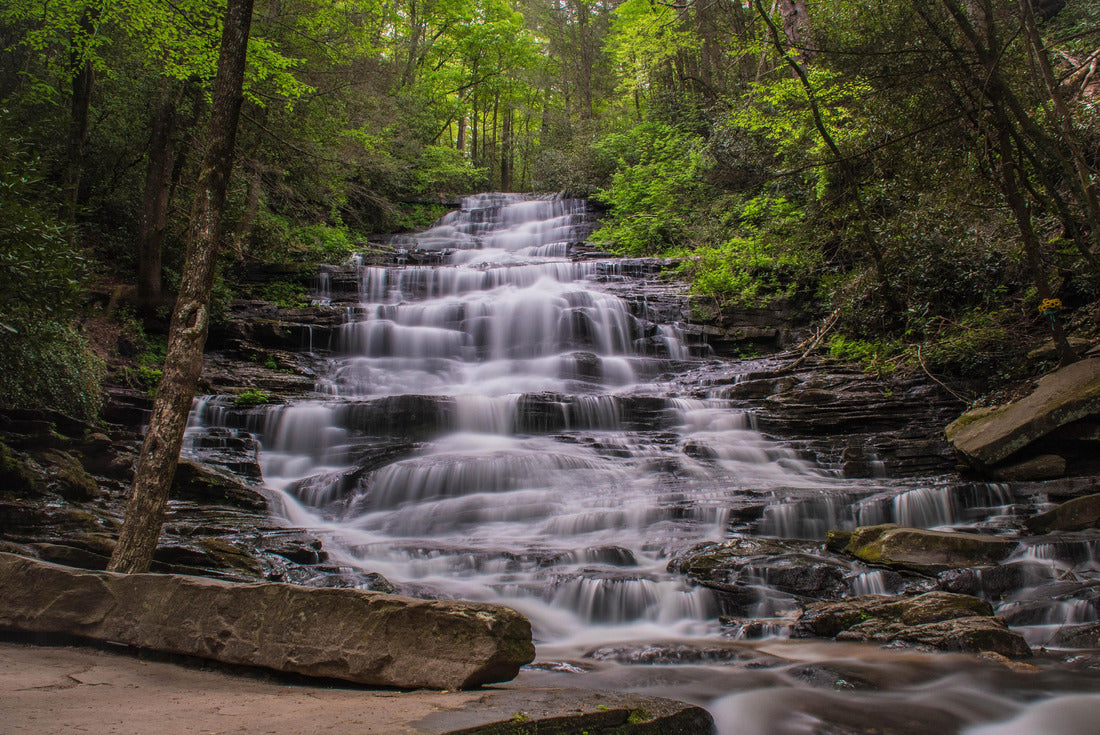 The cascading water of Minnehaha Falls, Rabun County, Georgia 2000pc Puzzle