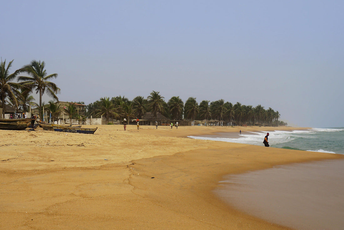 Sand and palm trees on the beach at Baguida, on a sunny Sunday 2000pc Puzzle