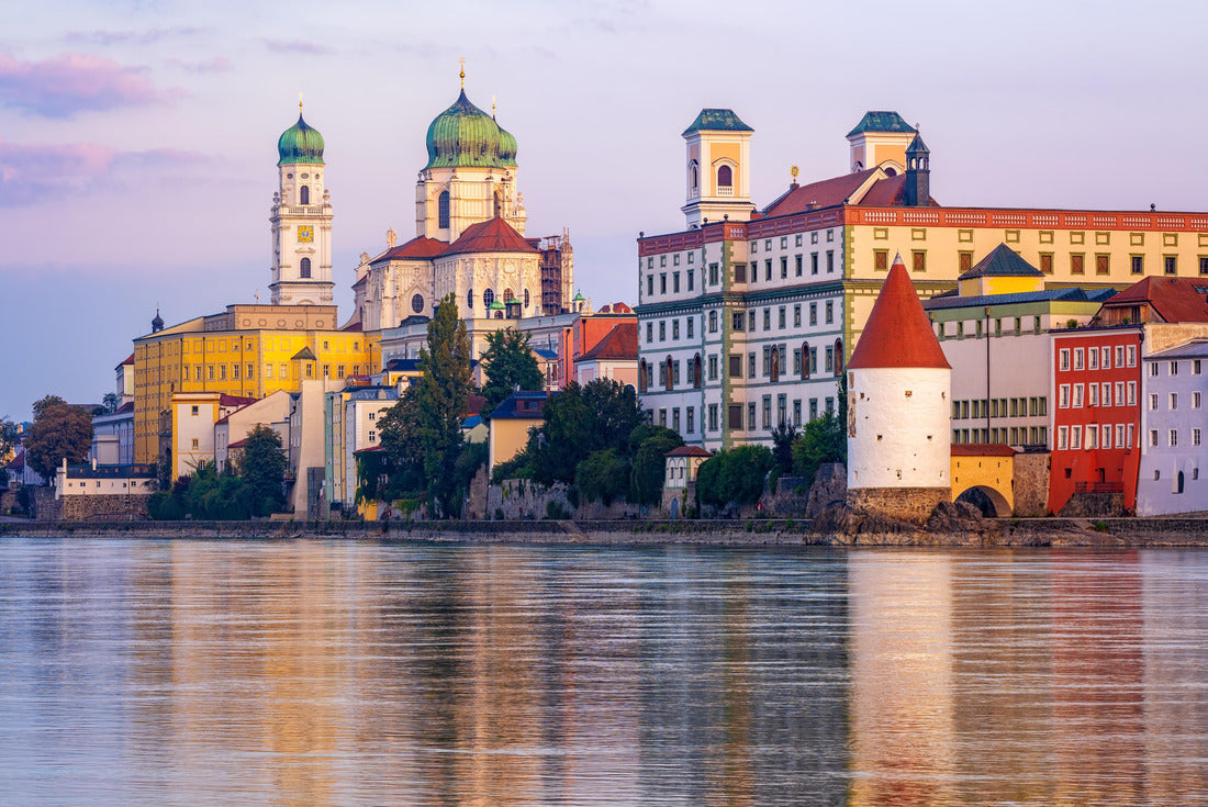 Passau, historic baroque old town, Germany, reflected in the river Inn 2000pc Puzzle