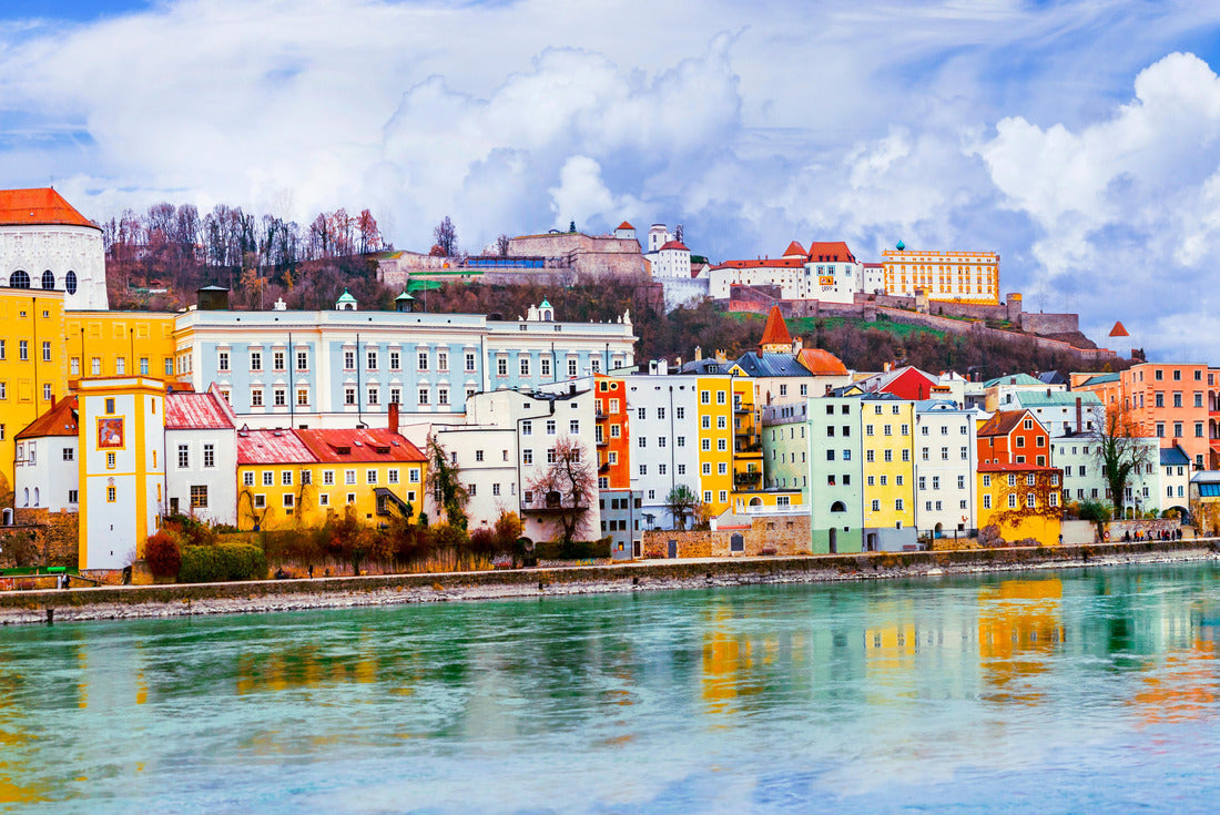 Germany's landmark - beautiful Passau in Bavaria. View with famous cathedral and bridge 2000pc Puzzle