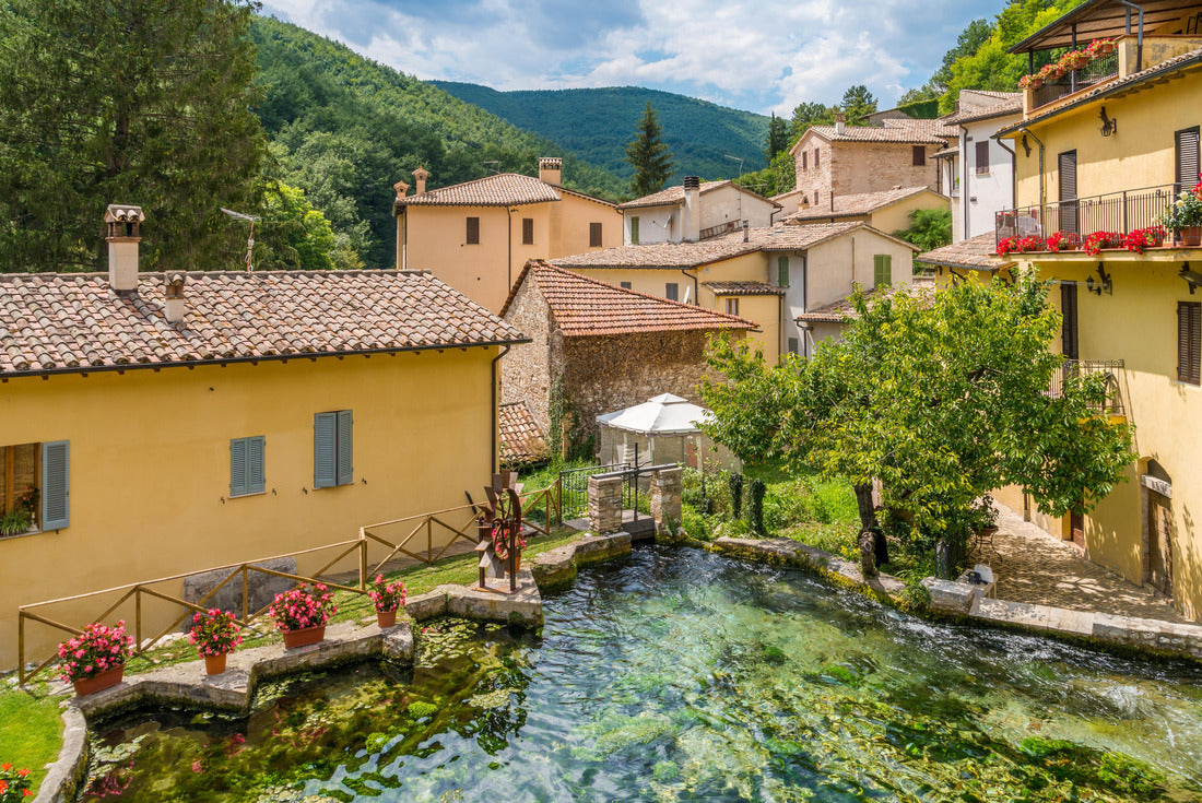 Rasiglia, small village near Foligno, province of Perugia. Umbria, Italy 2000pc Puzzle