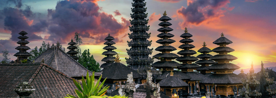 Noah Jigsaw Puzzle Besakih temple at sunset in Bali, Indonesia panorama 1000 pieces