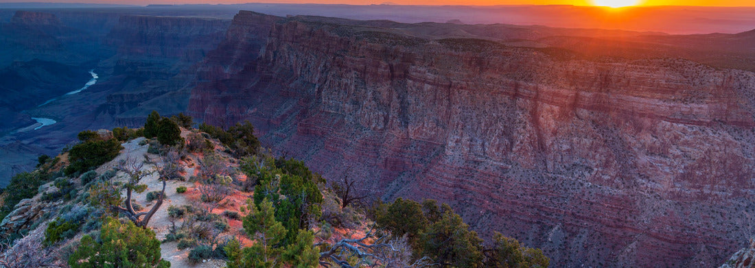 Noah Jigsaw Puzzle Grand Canyon National Park, in Arizona, USA, is home to much of the immense Grand Canyon, with its layered bands of red rock revealing millions of years of geological history panorama 1000 pieces
