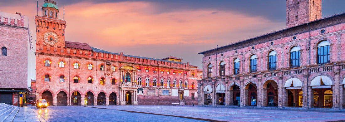 Noah Jigsaw Puzzle Bologna, Italy. Piazza del Nettuno and Piazza Maggiore in Bologna, Italy panorama 1000 pieces