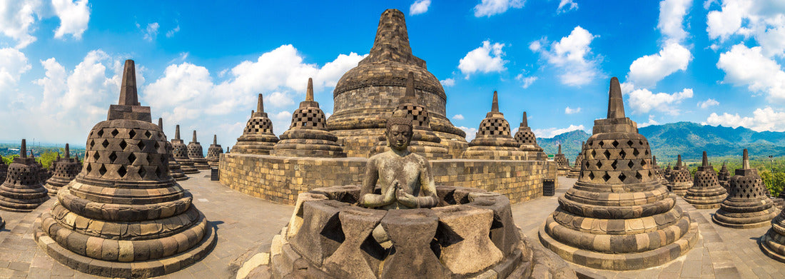 Noah Jigsaw Puzzle Panorama of Buddist temple Borobudur near Yogyakarta city, Central Java, Indonesia panorama 1000 pieces