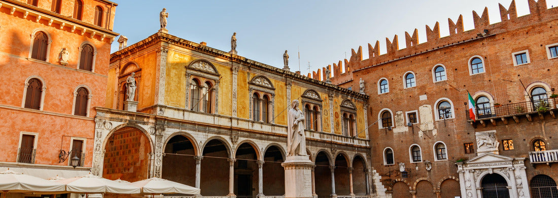 Noah Jigsaw Puzzle View of the Piazza dei Signori in Verona, Italy panorama 1000 pieces