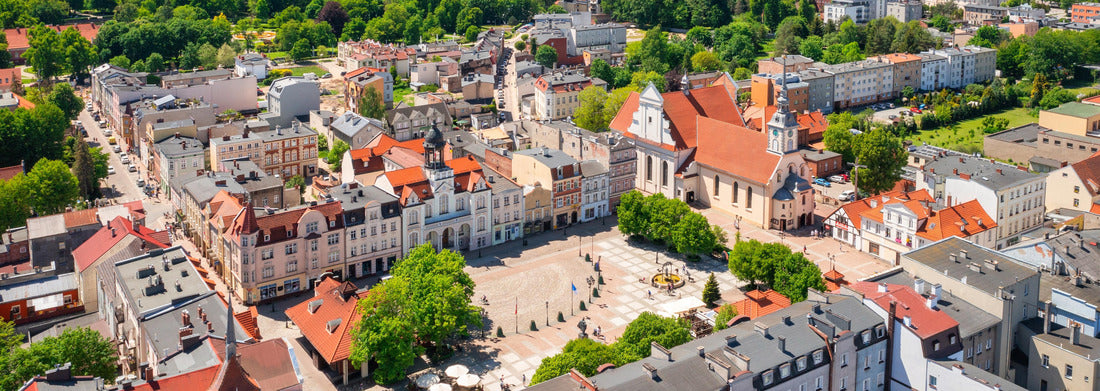 Noah Jigsaw Puzzle Beautiful architecture of the old town in Wejherowo in summer, Poland panorama 1000 pieces