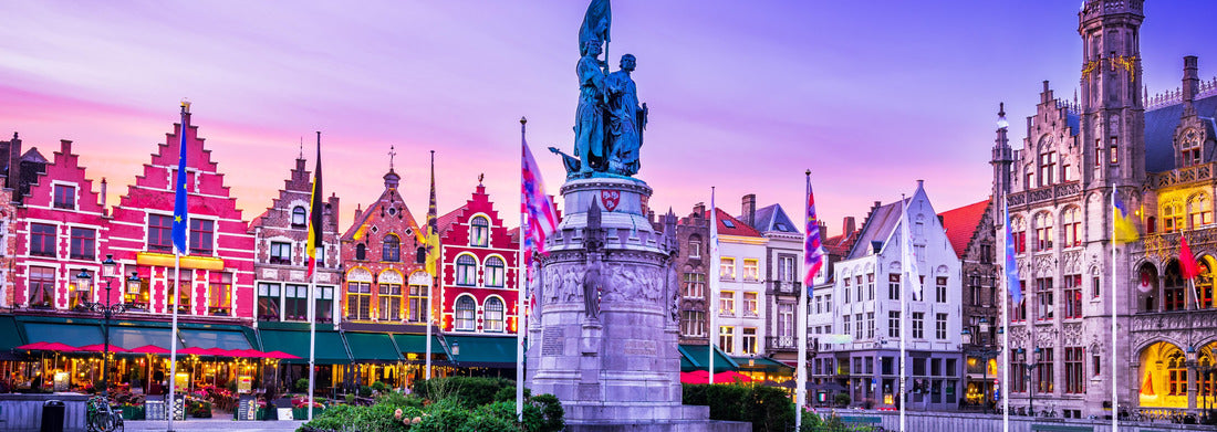 Noah Jigsaw Puzzle Bruges, Belgium. Grote Markt, meeting point for the Brügelings and tourists in Bruges, West Flanders panorama 1000 pieces