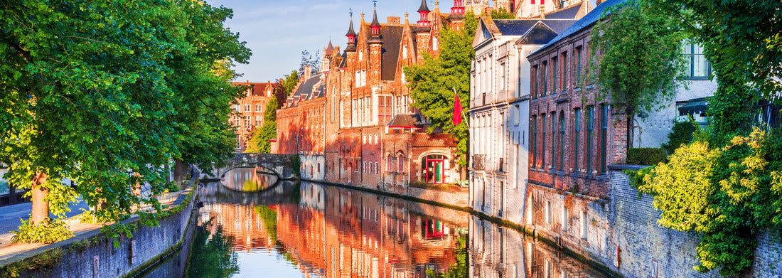 Noah Jigsaw Puzzle Bruges, Belgium. Panoramic view of the historic city center of Brugge with the Groenerei canal in beautiful golden morning light at sunrise, province of West Flanders panorama 1000 pieces