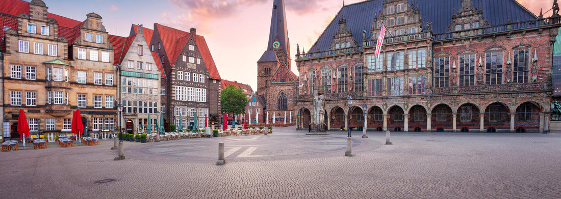 Noah Jigsaw Puzzle Bremen, Germany. Cityscape of the Hanseatic city of Bremen, Germany, with historic market square and town hall at sunrise in summer panorama 1000 pieces