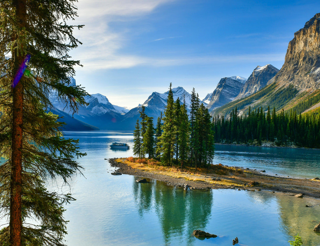 ImagiCan Jigsaw Puzzle View of beautiful Spirit Island in Maligne Lake, Jasper National Park, Alberta, Canada 1000 pieces