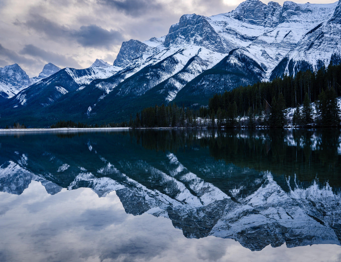 ImagiCan Jigsaw Puzzle Canadian Rocky Mountains Reflection on Grassy Lakes Canmore Alberta 1000 pieces