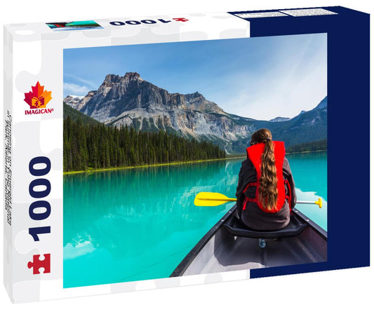 ImagiCan Jigsaw Puzzle Canoeing on Emerald Lake in summer in Yoho National Park, Alberta, Canada 1000 pieces