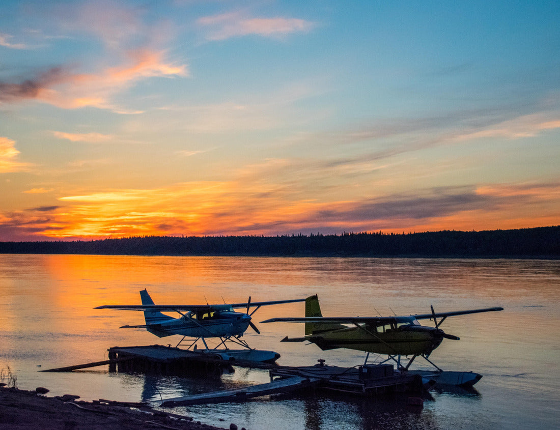 ImagiCan Jigsaw Puzzle Evening sunset on the Dehcho (Big) River in Fort Simpson, NT 1000 pieces