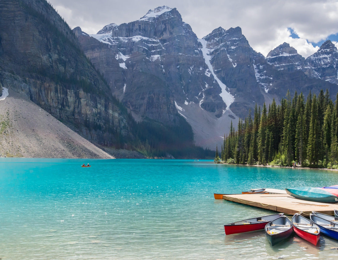 ImagiCan Jigsaw Puzzle Kayaks at Moraine Lake, Banff National Park 1000 pieces