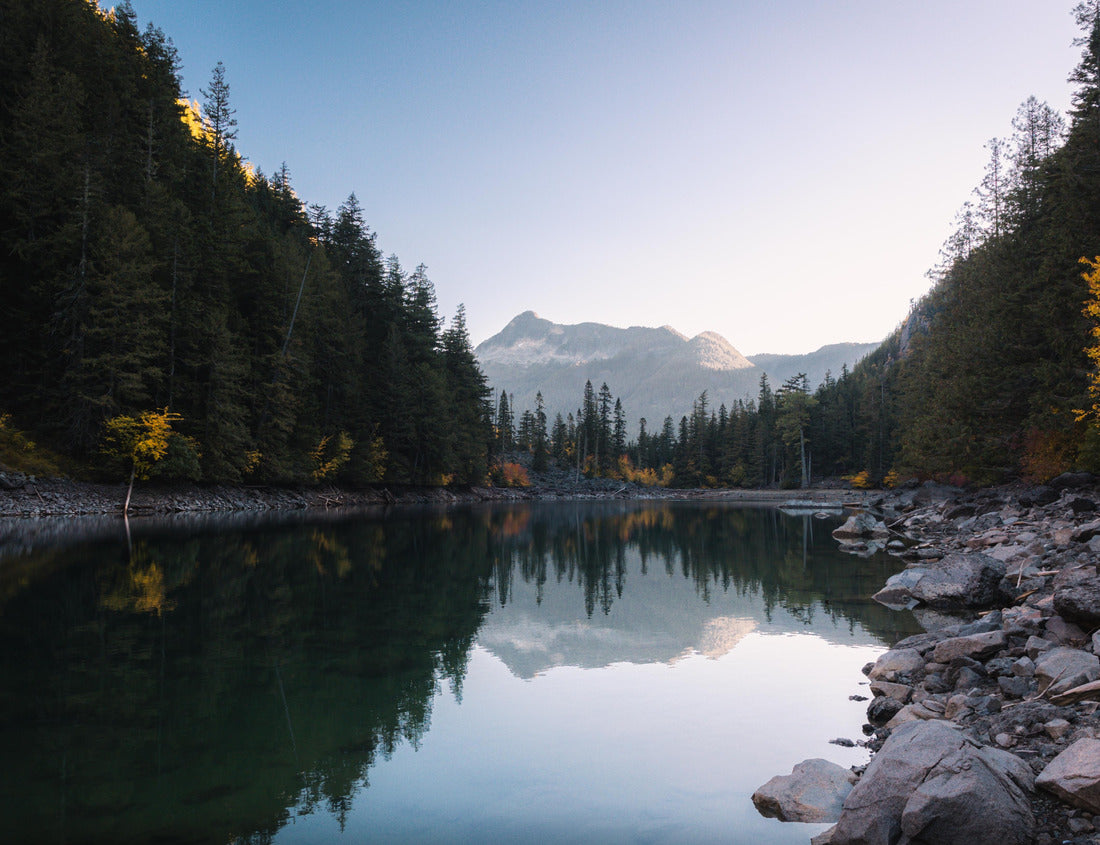ImagiCan Jigsaw Puzzle Lindeman Lake in Chilliwack Lake Provincial Park, British Columbia, Canada 1000 pieces