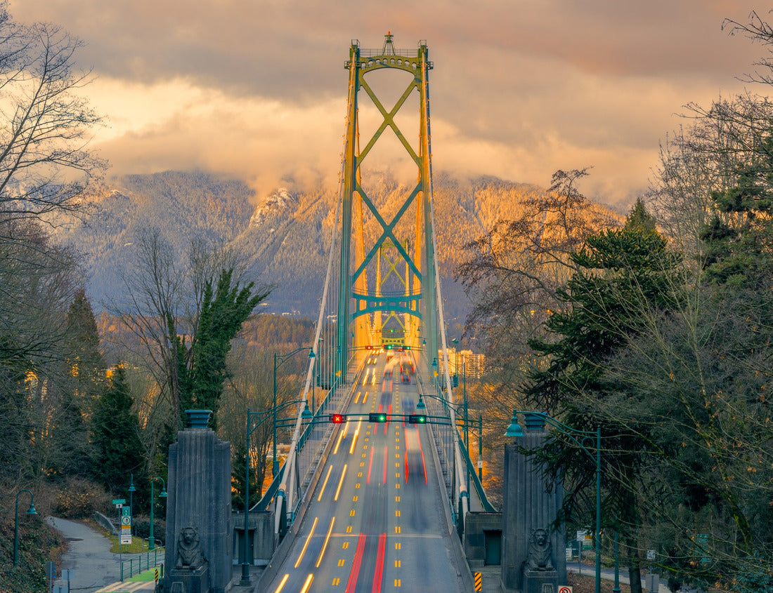 ImagiCan Jigsaw Puzzle Lions Gate Bridge at sunset, Vancouver, BC, Canada 1000 pieces