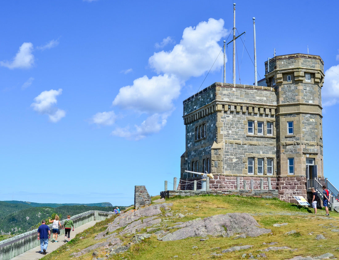 ImagiCan Jigsaw Puzzle The radio tower on Signal Hill in St. John's, Newfoundland, Canada 1000 pieces