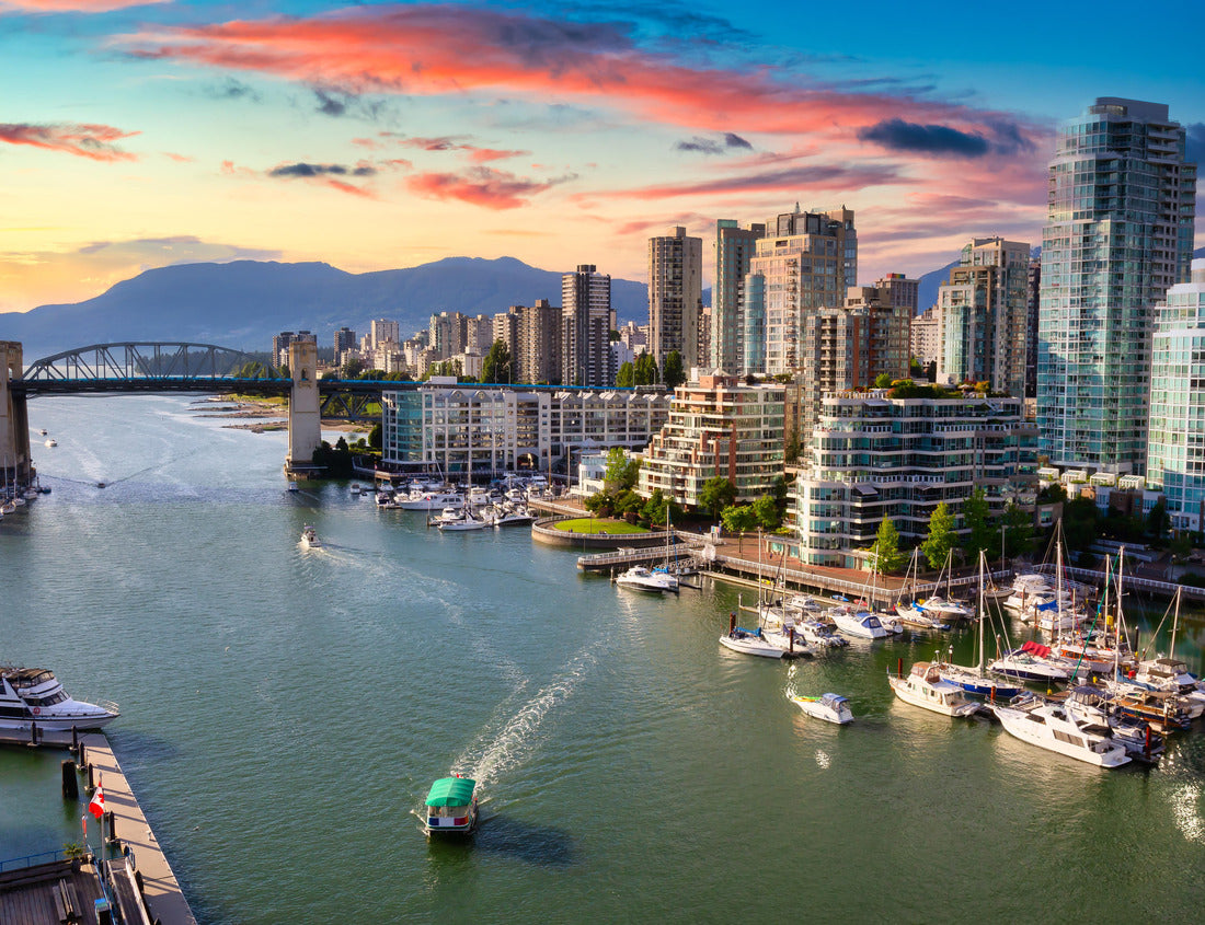ImagiCan Jigsaw Puzzle View of Burrard Bridge and False Creek in downtown Vancouver, British Columbia, Canada 1000 pieces
