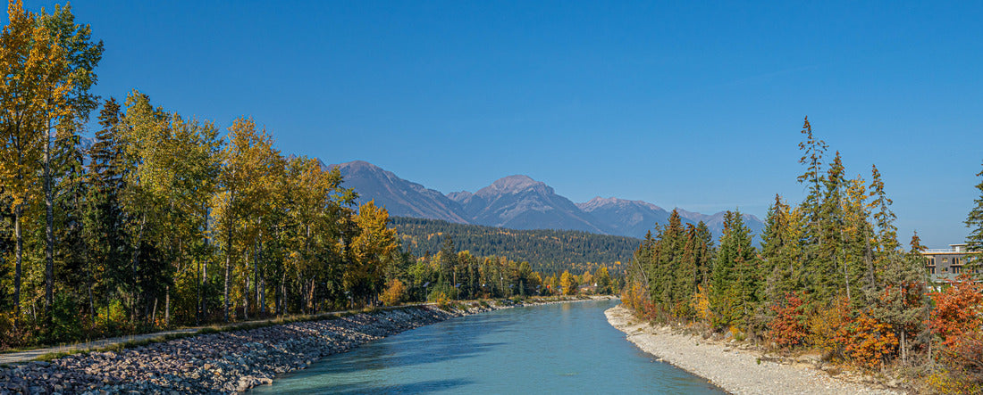 ImagiCan Jigsaw Puzzle Columbia River flowing through Golden, British Columbia 2000 pieces panorama