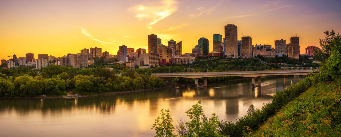 Sunset over Edmonton downtown, Alberta 2000pc Panoramic Puzzle