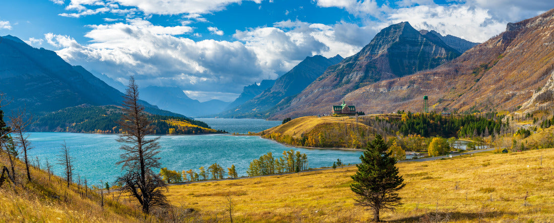 Middle Waterton Lake lakes, Waterton Lakes National Park, Alberta 2000pc Panoramic Puzzle