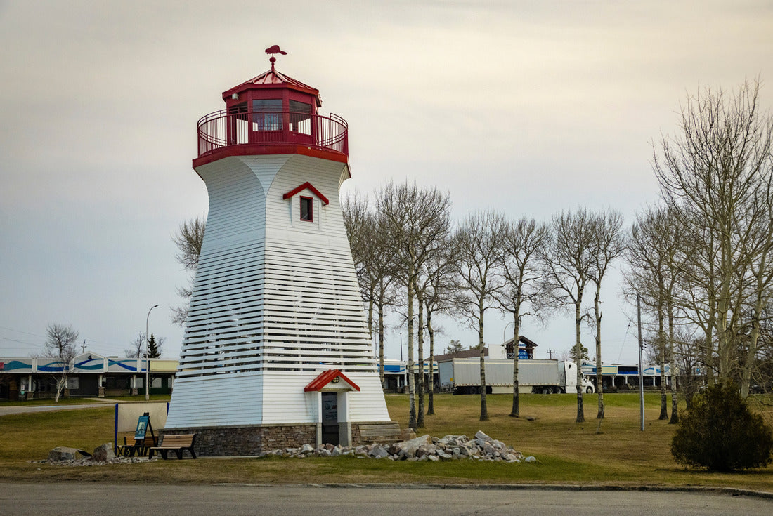Lighthouse in Terrace Bay, Ontario 2000pc Puzzle
