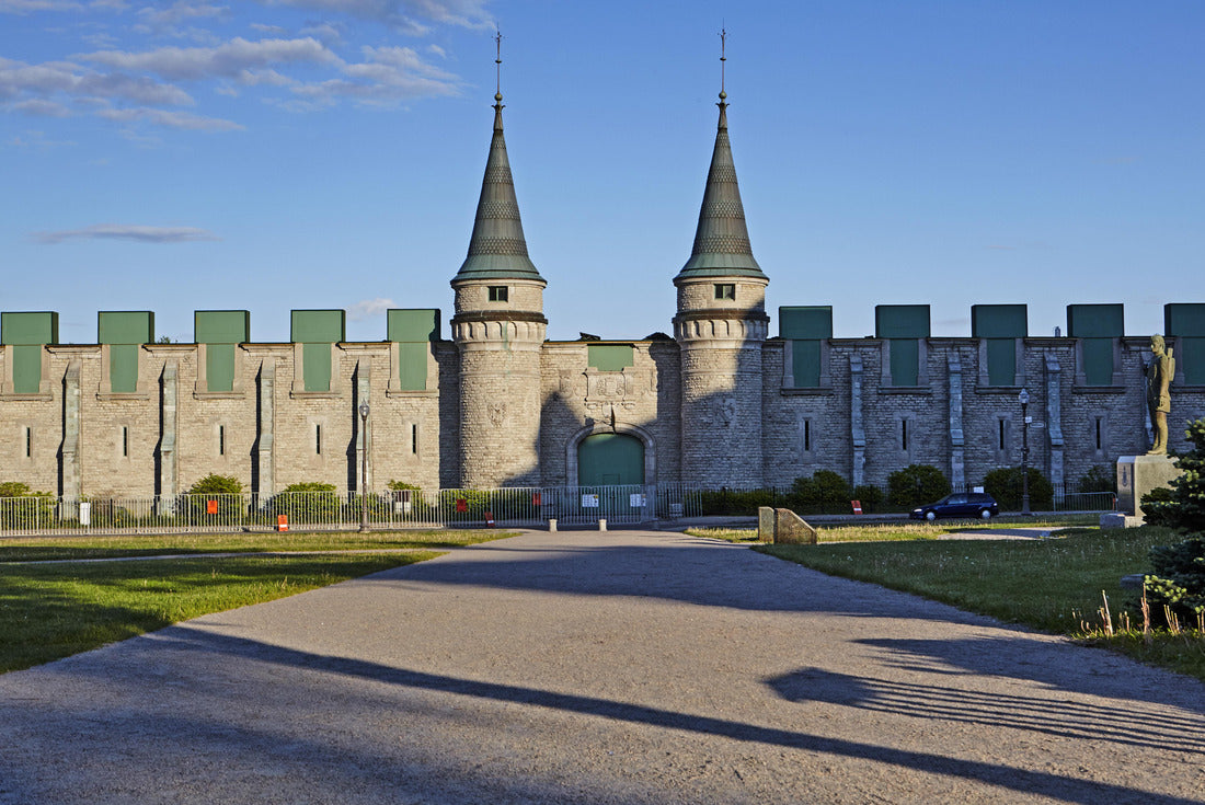 Walls and towers of the fortress of Quebec 2000pc Puzzle