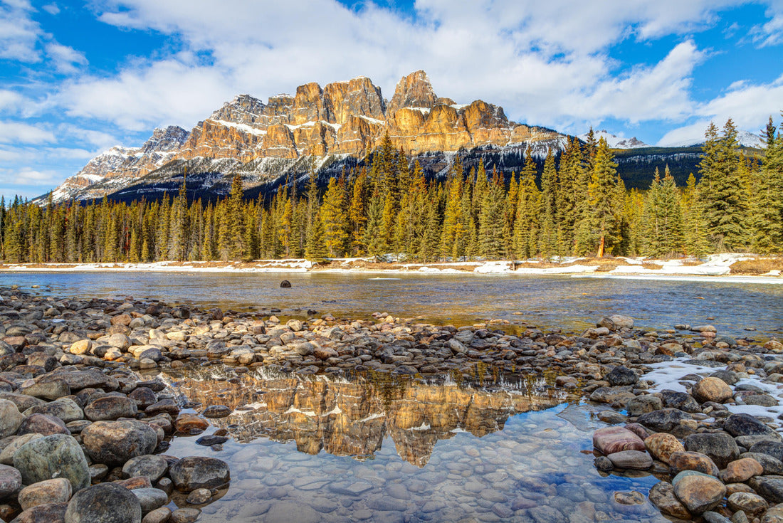 Castle Mountain in Banff National Park in Canada 2000pc Puzzle