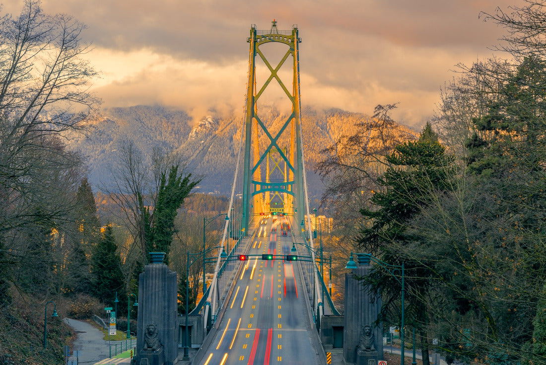 ImagiCan Jigsaw Puzzle Lions Gate Bridge at sunset, Vancouver, BC, Canada 2000 pieces
