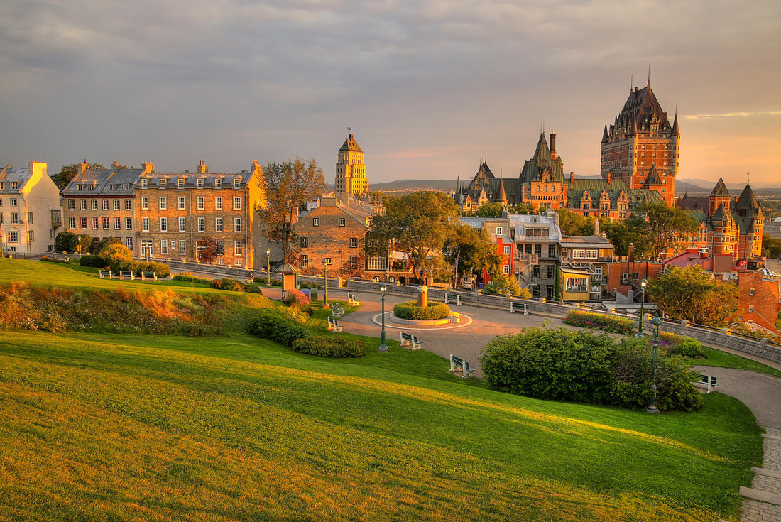 Frontenac Castle in Old Quebec in beautiful sunrise 2000pc Puzzle