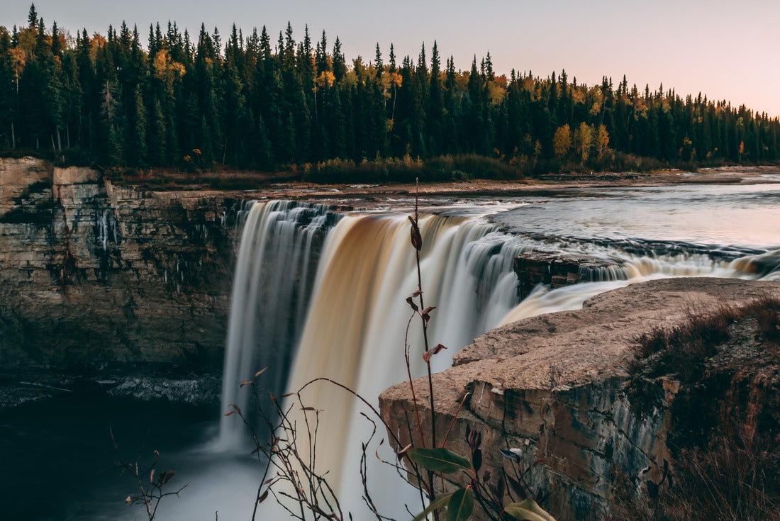 Alexandra waterfall in Northwest Territories, Canada 2000pc Puzzle