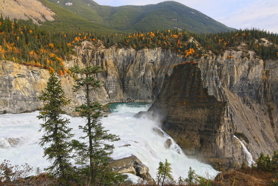 Nahanni National Park Reserve in northwestern Canada 2000pc Puzzle