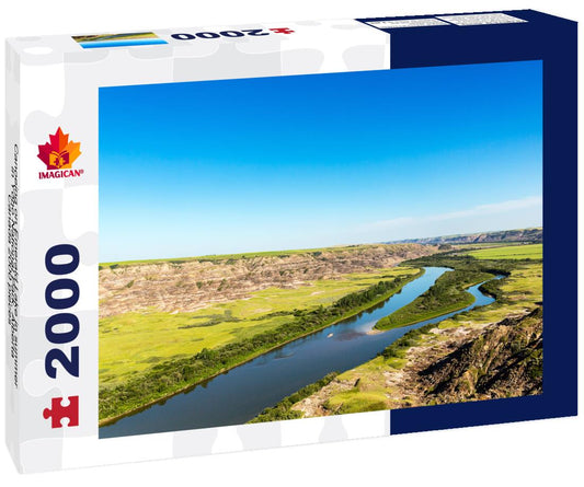 ImagiCan Jigsaw Puzzle Canoeing on Emerald Lake in summer in Yoho National Park, Alberta, Canada 2000 pieces