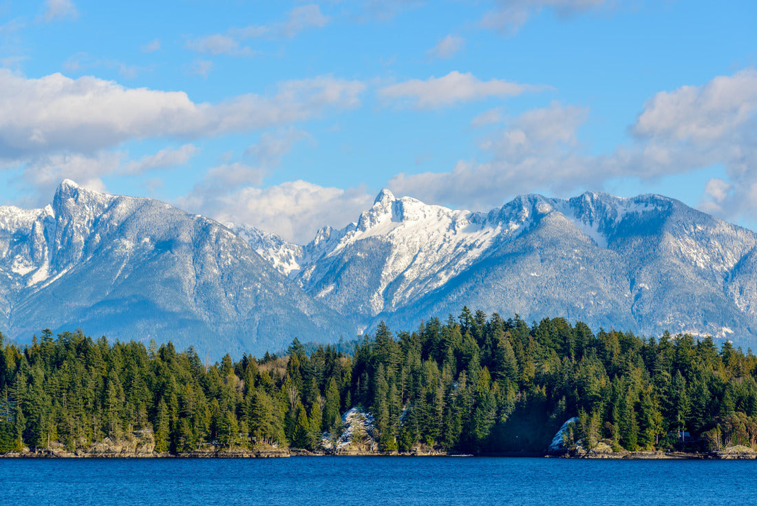 ImagiCan Jigsaw Puzzle View of the ocean, snow-capped mountains and rocks at Sechelt inlet in Vancouver 2000 pieces