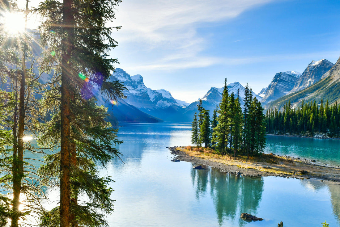 the beautiful Spirit Island in Maligne Lake, Jasper National Park, Alberta 2000pc Puzzle
