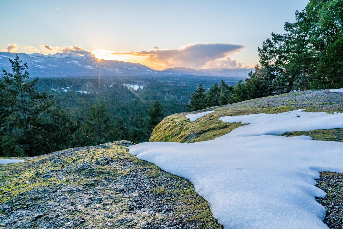 Sunset over Mount Arrowsmith near Parksville and Qualicum Beach on Vancouver Island 2000pc Puzzle