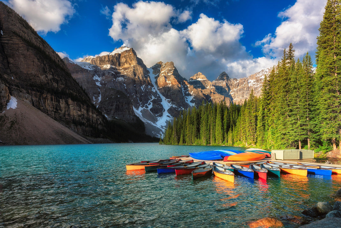 ImagiCan Jigsaw Puzzle Canoes on Moraine Lake, Banff National Park in the Rocky Mountains, Alberta, Canada 2000 pieces