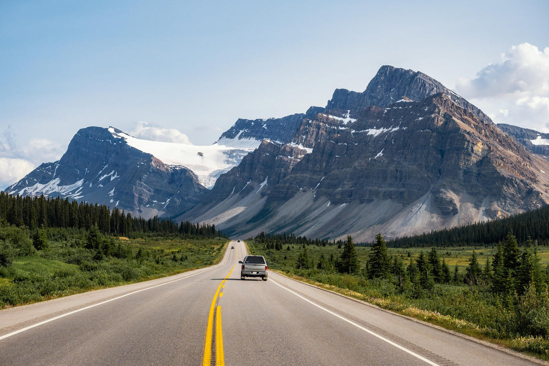 Icefields Parkway between Banff National Park and Jasper in Alberta 2000pc Puzzle