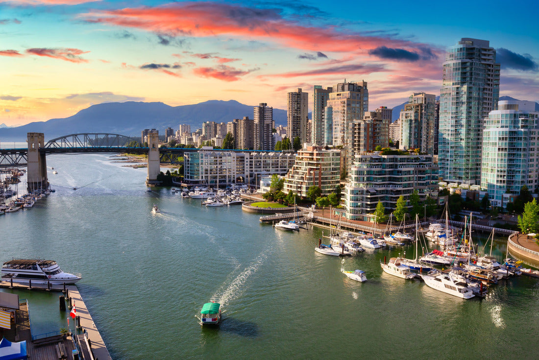 ImagiCan Jigsaw Puzzle View of Burrard Bridge and False Creek in downtown Vancouver, British Columbia, Canada 2000 pieces