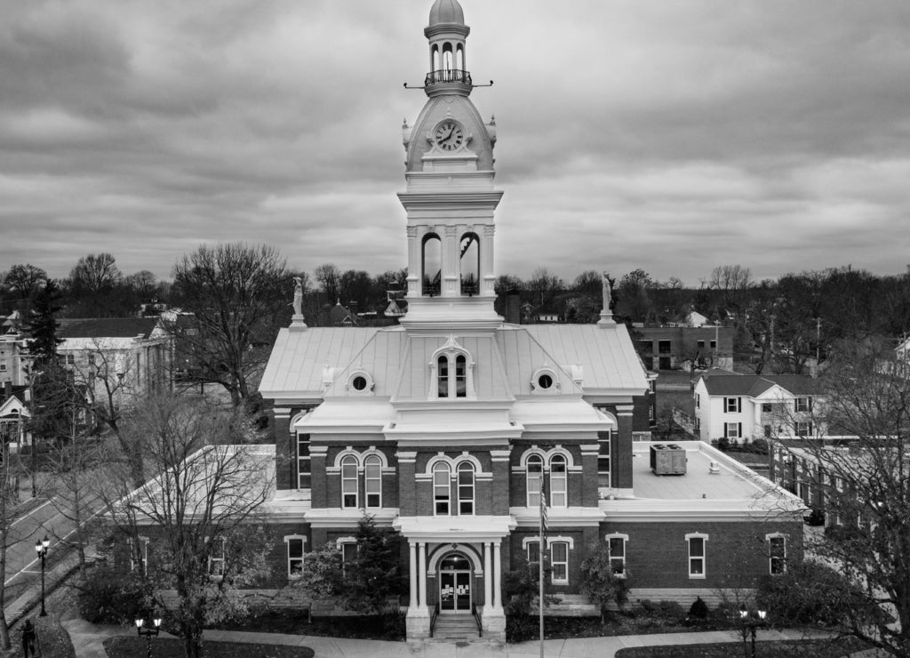 Aerial view of Jessamine County Courthouse in Downtown Nicholasville, Kentucky in black white